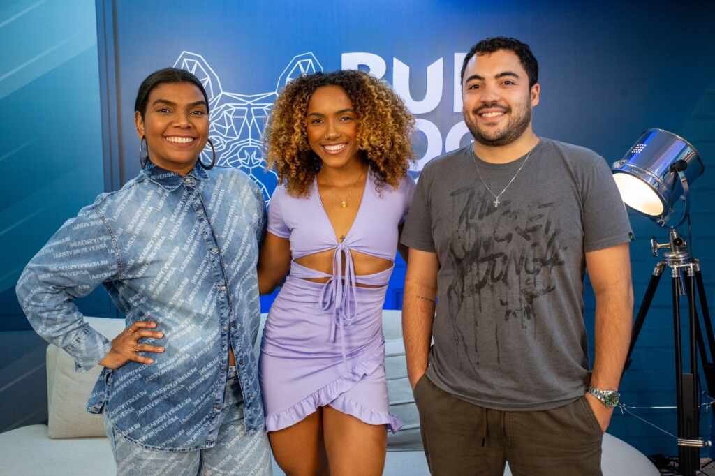 Rainha de bateria fala de polêmicas do carnaval Rainha de bateria fala de polêmicas do carnaval