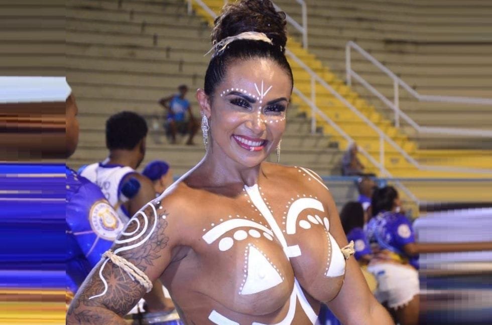 Musa Andrea Martins realiza homenagem ao Grupo Olodum no ensaio da Sapucaí