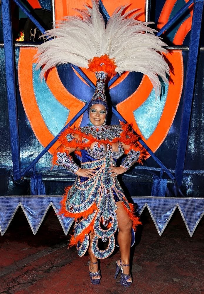 Thais Moreira 007