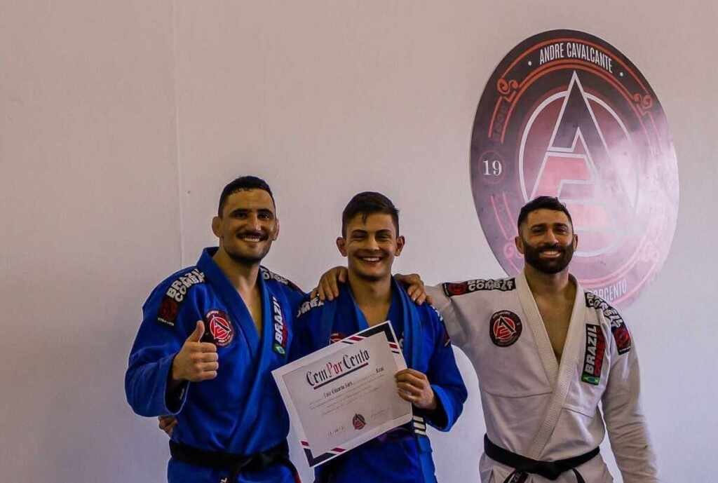 Atleta de jiu-jítsu Luan Giacomini divide treinos e gravação de conteúdo