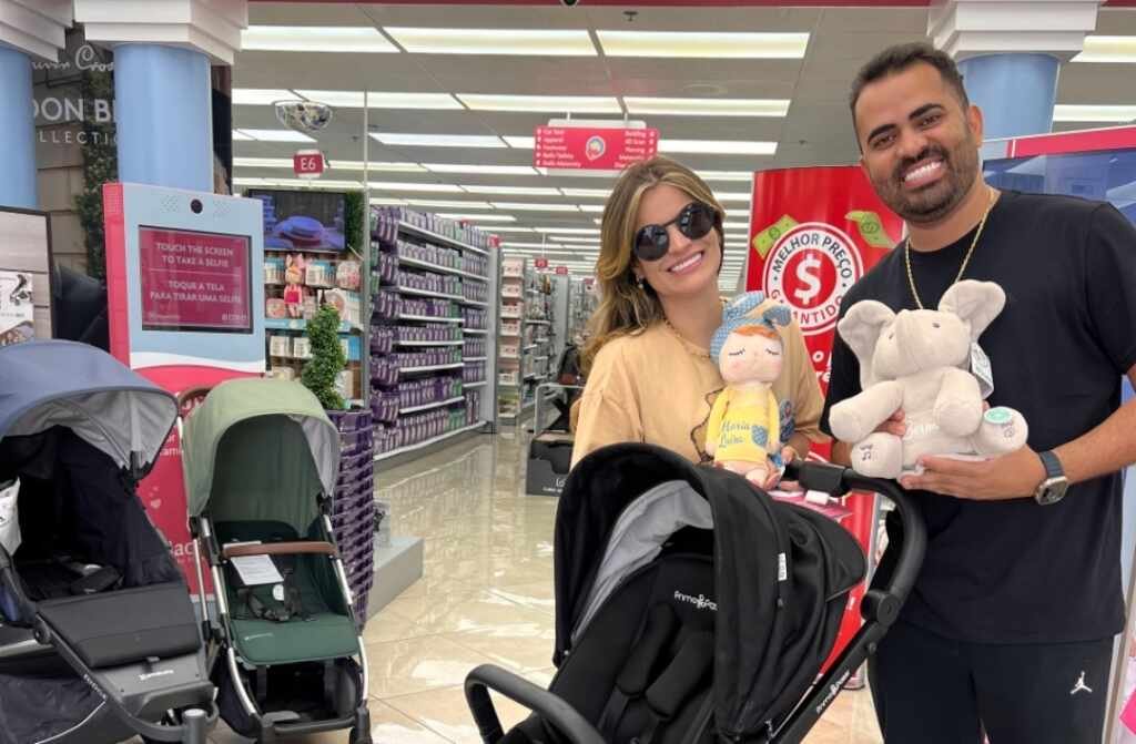 Maluzinha e Roninho fazem enxoval nos EUA e se emocionam: “ficamos bem encantados”
