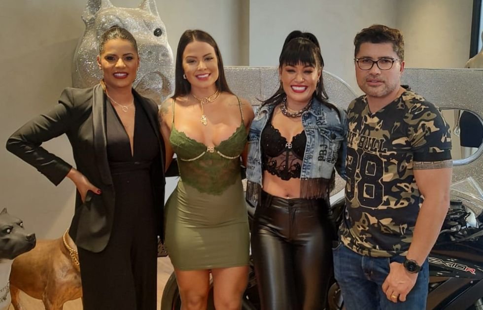 Ratinho, Helen Ganzarolli, Victoria Villarim, Pavorô prestigiam nova Loja Pity Bull Jeans