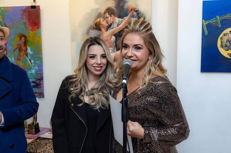 Premiação Tesoura de Ouro Oficial chega a Londres com a 'Gold Scissors Award London 2023' 10 Nathalie Donato e Tatiane Berlitz - Foto: Jones Fernandes Photography / @renatocipriano - Divulgação