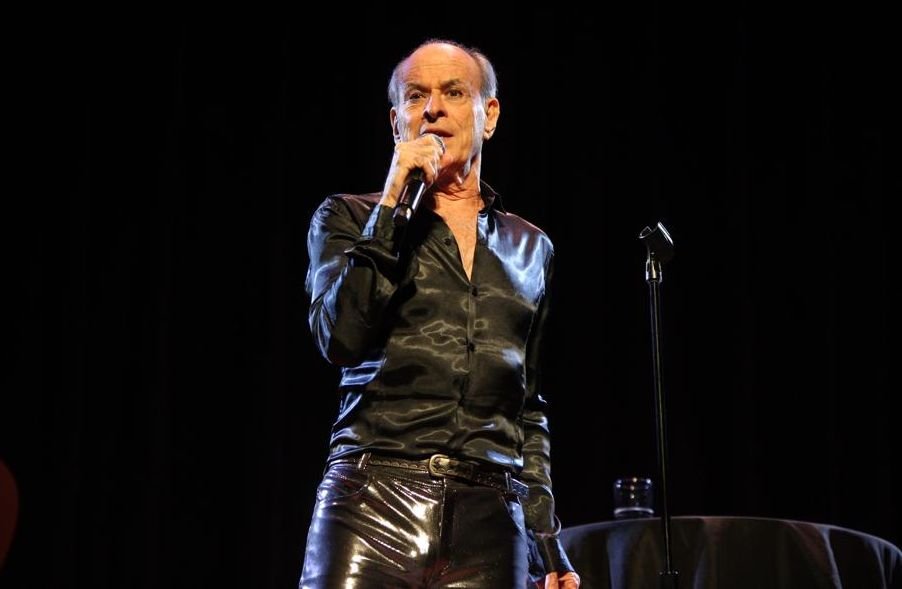 Ney Matogrosso revela por que nunca quis se casar: “Deus que me livre” 24 Ney Matogrosso se apresenta em The Town Hall em New York com casa lotada