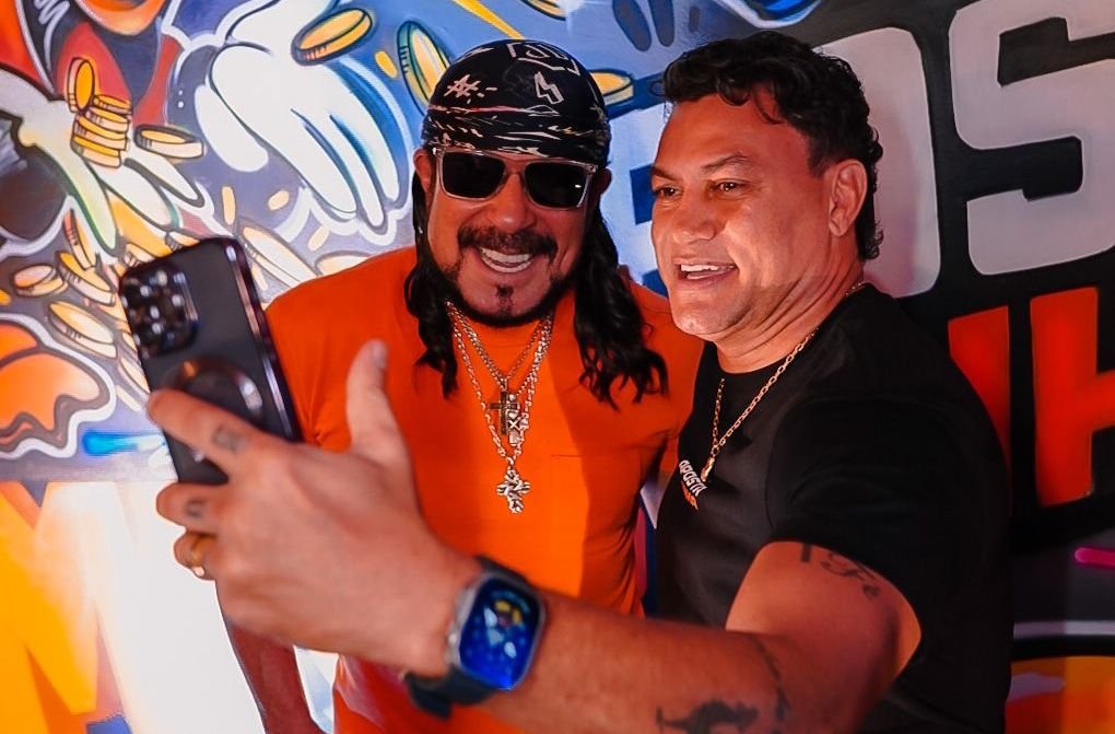 Popó Freitas e outros famosos curtem show de Bell Marques no Maior e Melhor São João do Mundo