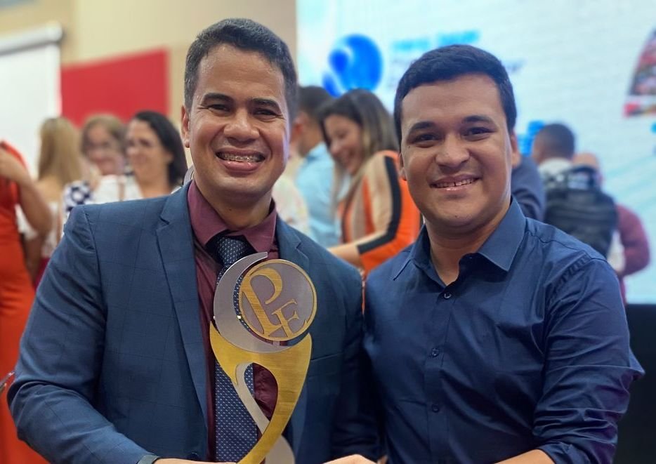 Ricardo Castro se destaca na política após assumir secretaria de Comunicação Ricardo Castro se destaca na política após assumir secretaria de Comunicação
