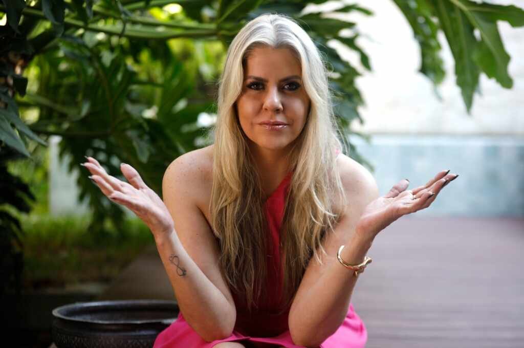 Taisa Campos fala sobre o poder do rejuvenescimento.
