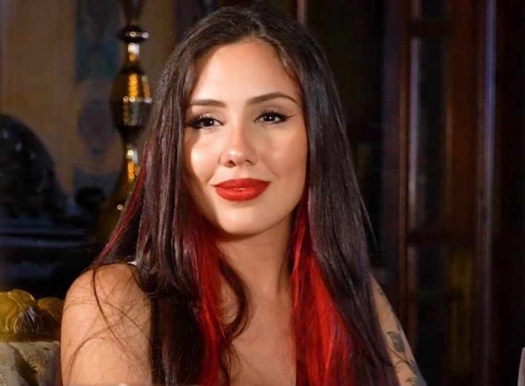 A Fazenda: Alicia X concorre a prêmio internacional de Melhor Atriz