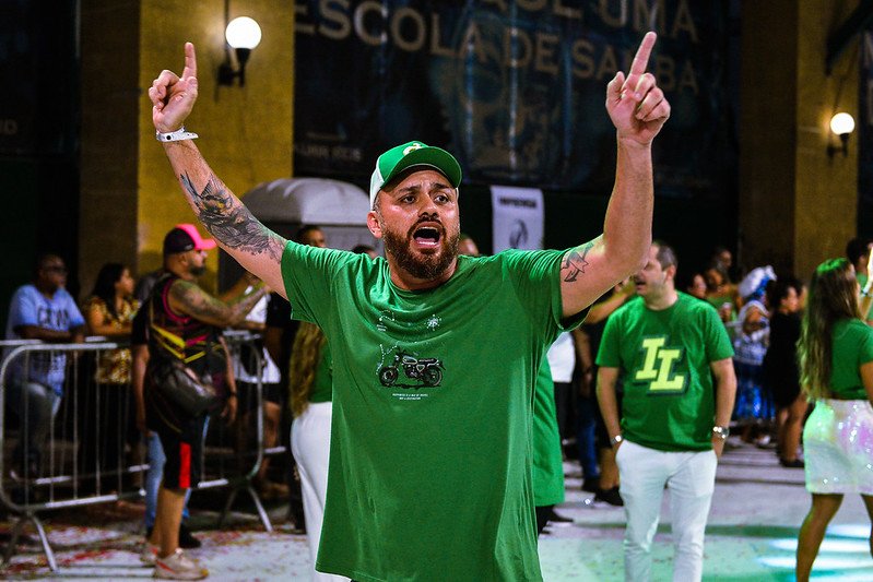 Primeiro dia dos mini desfiles na cidade do samba marcam público no RJ 33 O carnavalesco Leandro Vieira / Fotos: Eduardo Hollanda , Thiago Valladares, Léo Queiroz / Divulgação Rio Carnaval