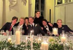 Médico das estrelas Dr. Ivan Rollemberg, Sir Rod Stewart e David Palmer em Londres