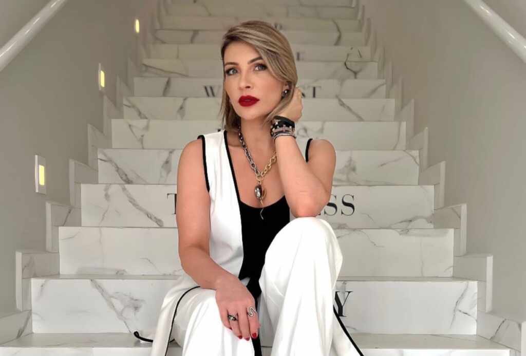 Juliana Bacellar explica como Bruna Marquezine e mais famosas montam seus looks 26 Juliana Bacellar explica como Bruna Marquezine e mais famosas montam seus looks