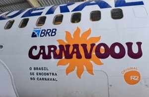Time de influenciadores voarão por cinco cidades para explorar o melhor do carnaval brasileiro