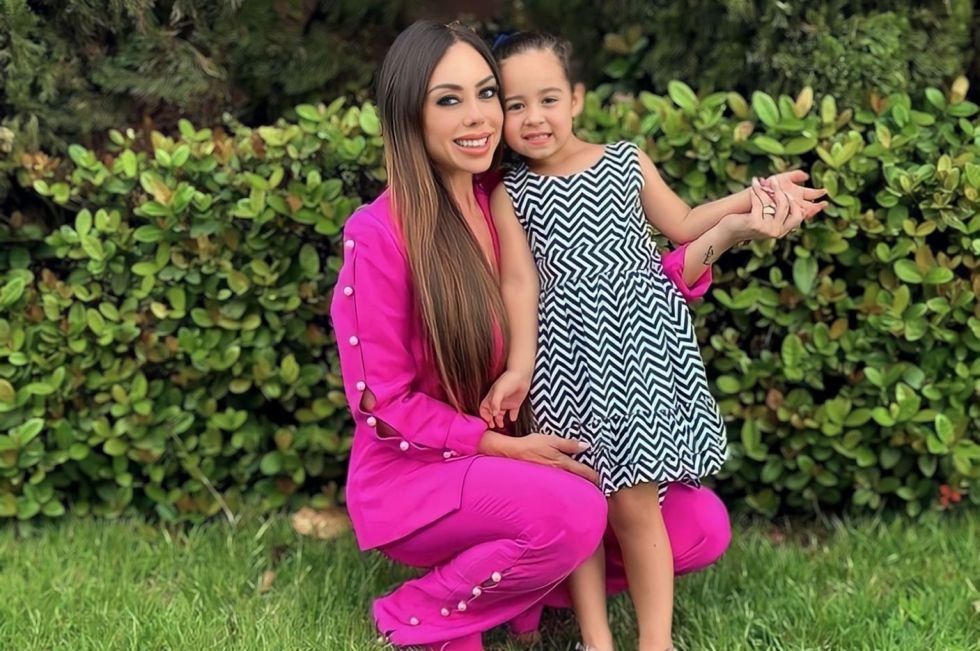 Deia Cypri fala sobre a volta as aulas da filha Bella: “Felizes e ansiosas”