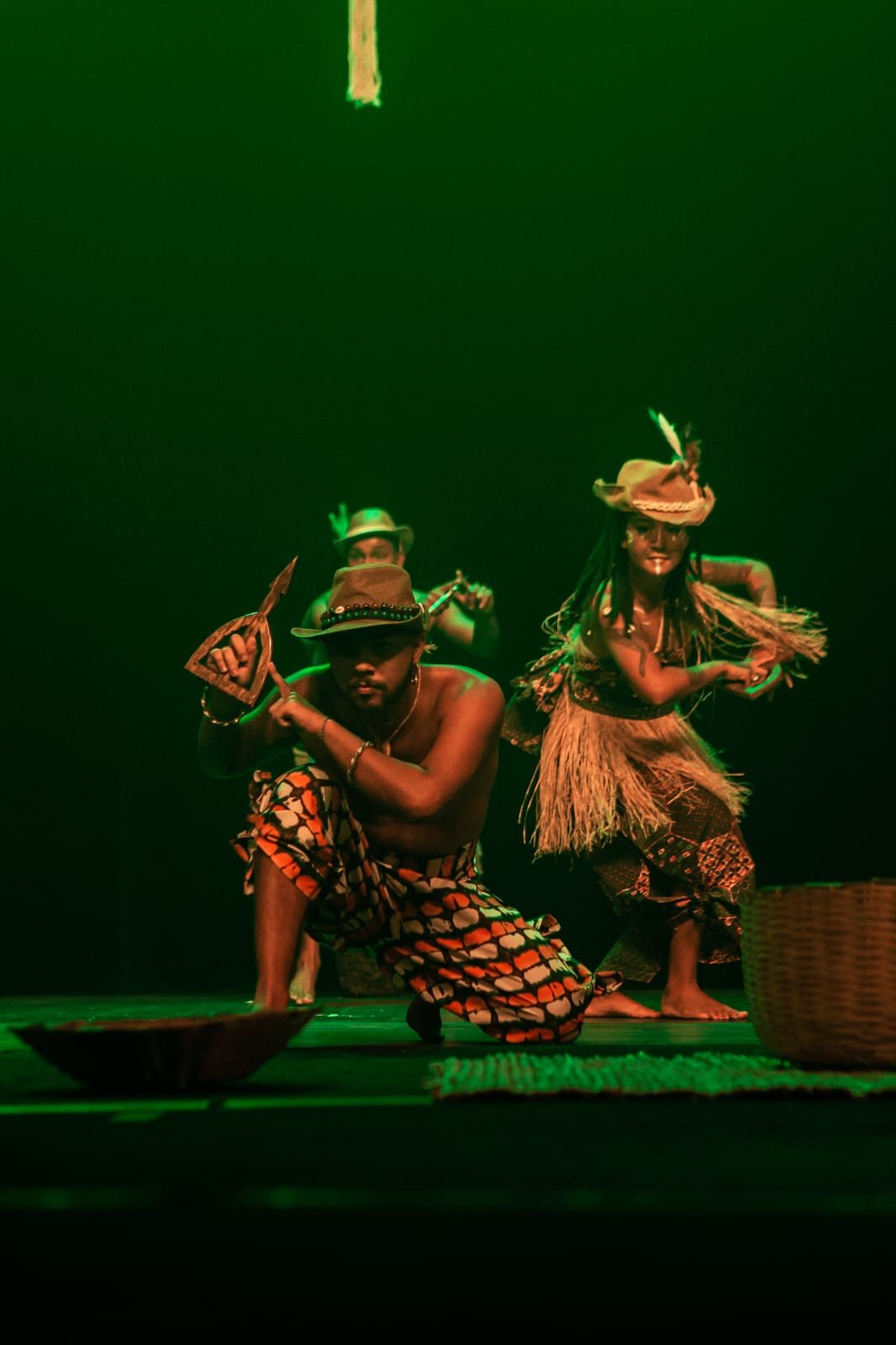 Espetáculo infantil narra a história de Oxóssi e exalta a cultura negra Espetáculo infantil narra a história de Oxóssi e exalta a cultura negra
