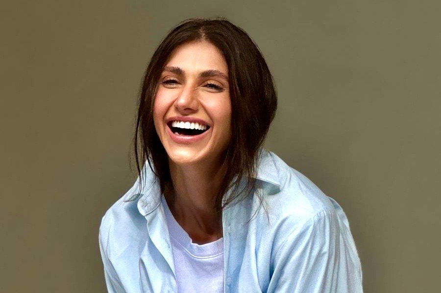Conheça Kamila Smaili - Publicitária, Apresentadora de TV, Influenciadora Digital e Modelo