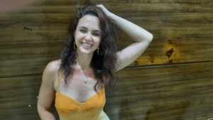Atriz de “Terra e Paixão” é Surpreendida com Festa de aniversário