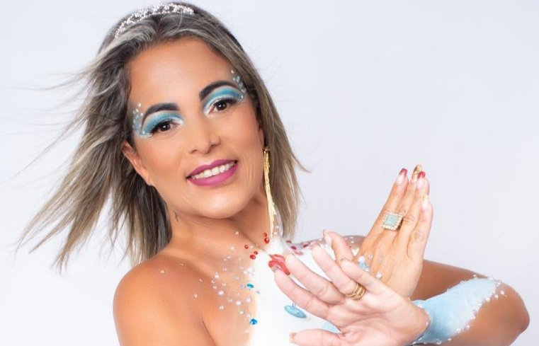 Conheça a arte da Ozonioterapia com a musa Adely Pytanga