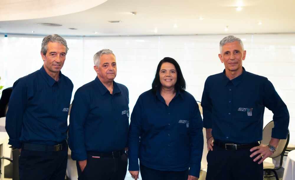 MZF4 comemora 40 anos com coquetel em São Paulo