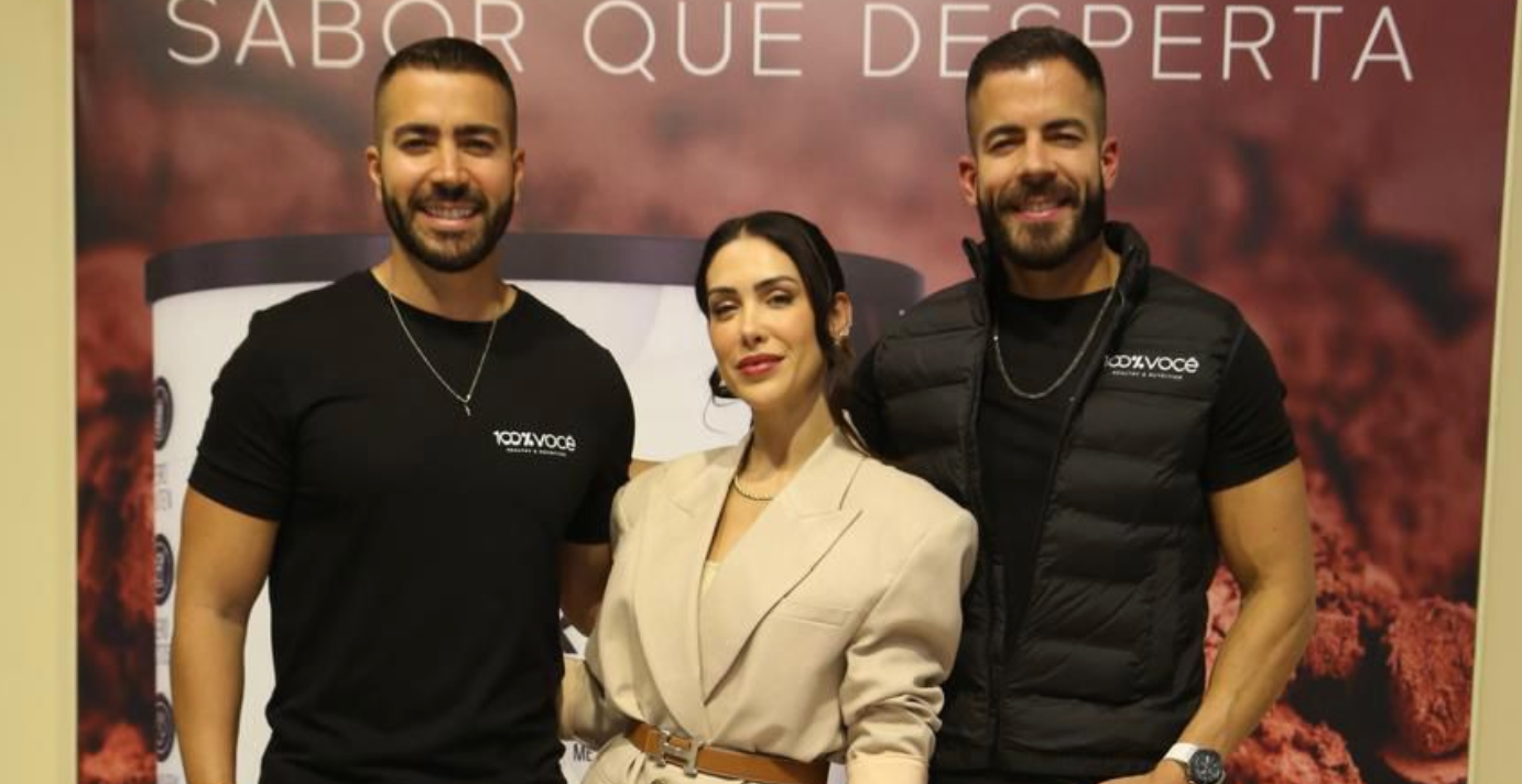 Bella Falconi e Bell Marques marcam presença em feira de suplementação, hoje (13), no Anhembi (SP) Bella Falconi e Bell Marques marcam presença em feira de suplementação, hoje (13), no Anhembi (SP)
