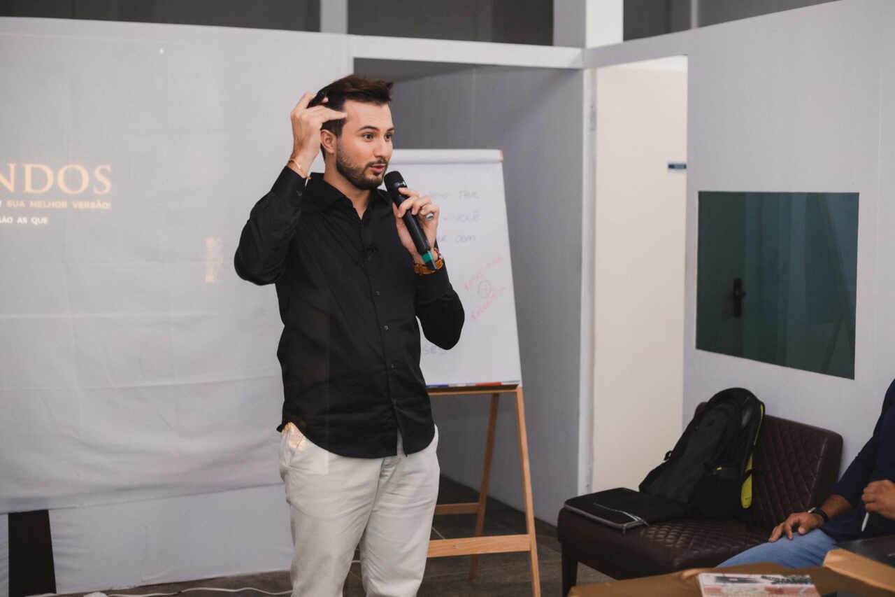 Descubra como o empresário cristão Danilo Birnfelt está mudando o cenário de negócios brasileiro Descubra como o empresário cristão Danilo Birnfelt está mudando o cenário de negócios brasileiro
