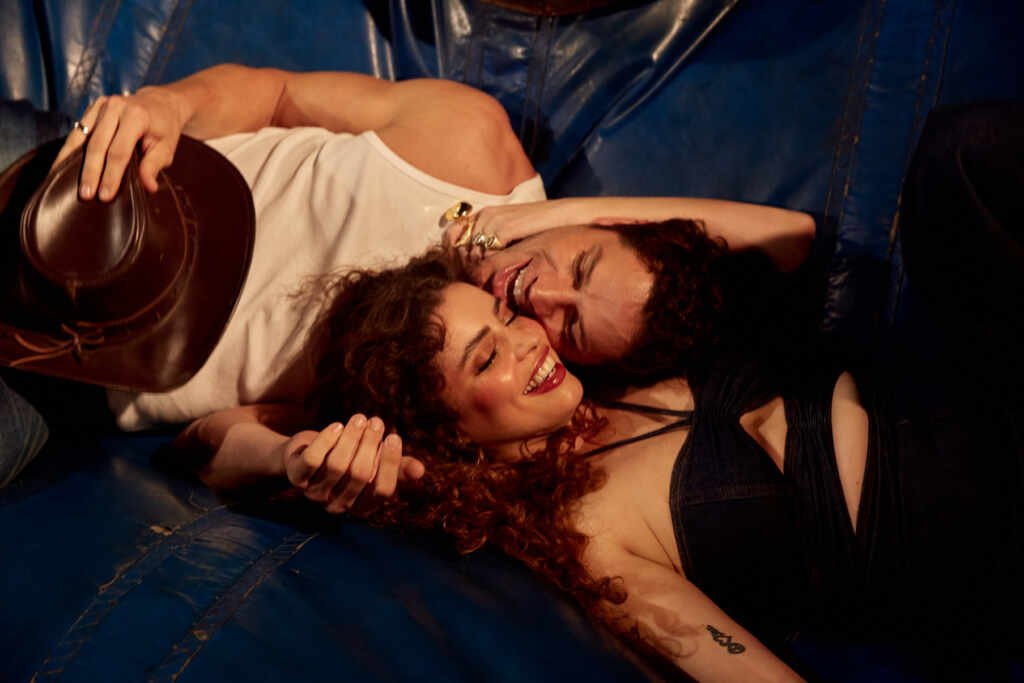 Natascha Falcão lança álbum e clipe com participação de José Loreto 26 Natascha Falcão lança álbum e clipe com participação de José Loreto