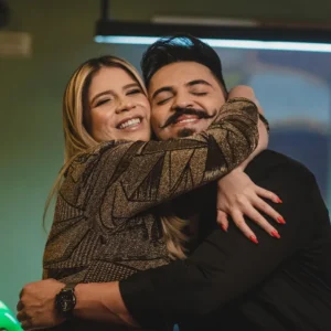 Henrique Casttro bate recorde em plataforma de música com inédita de Marília Mendonça