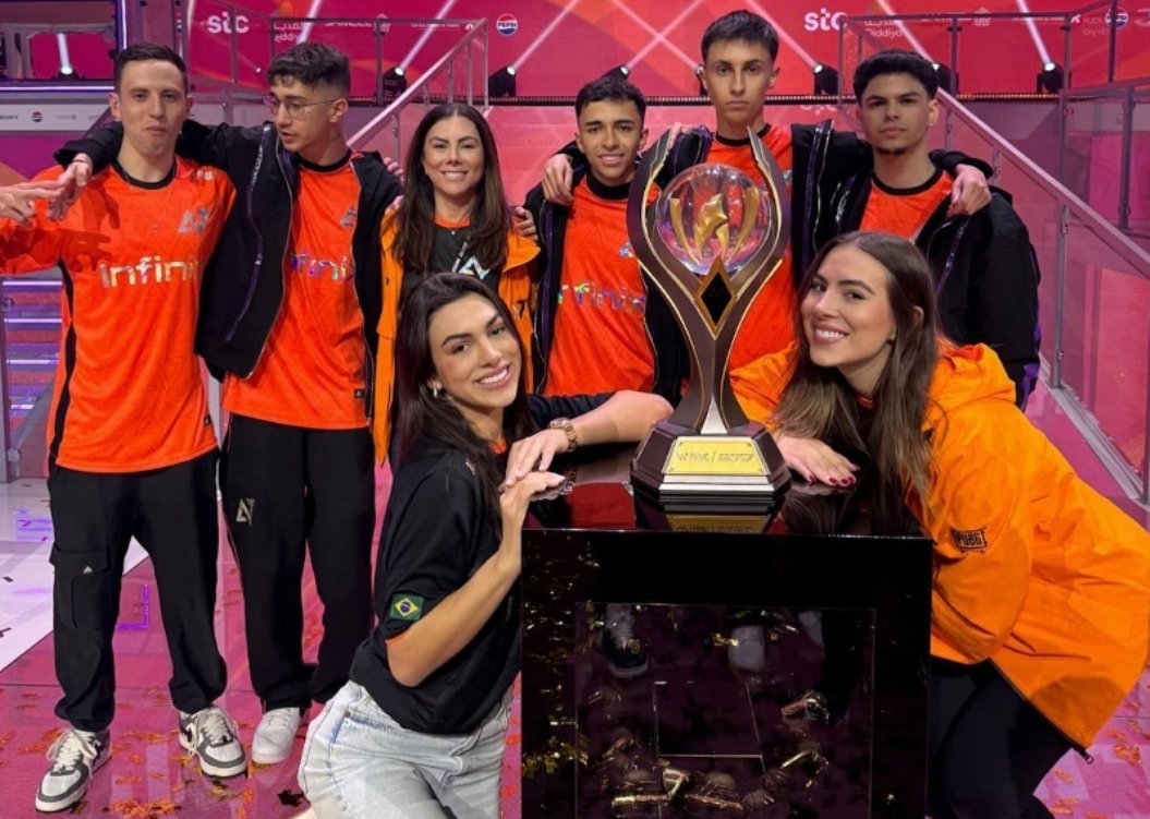 Pétala Barreiros e sua equipe fazem história: Primeiros brasileiros a conquistar título de PUBG Mobile Pétala Barreiros e sua equipe fazem história: Primeiros brasileiros a conquistar título de PUBG Mobile