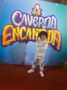 Noite de Magia: Vitinho Lima é puro carisma na estreia da Novela ‘A Caverna Encantada’ pelo SBT