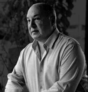 O Psicanalista Dr. Jorge Guedes: Reconhecimento Internacional em Psicanálise Quântica