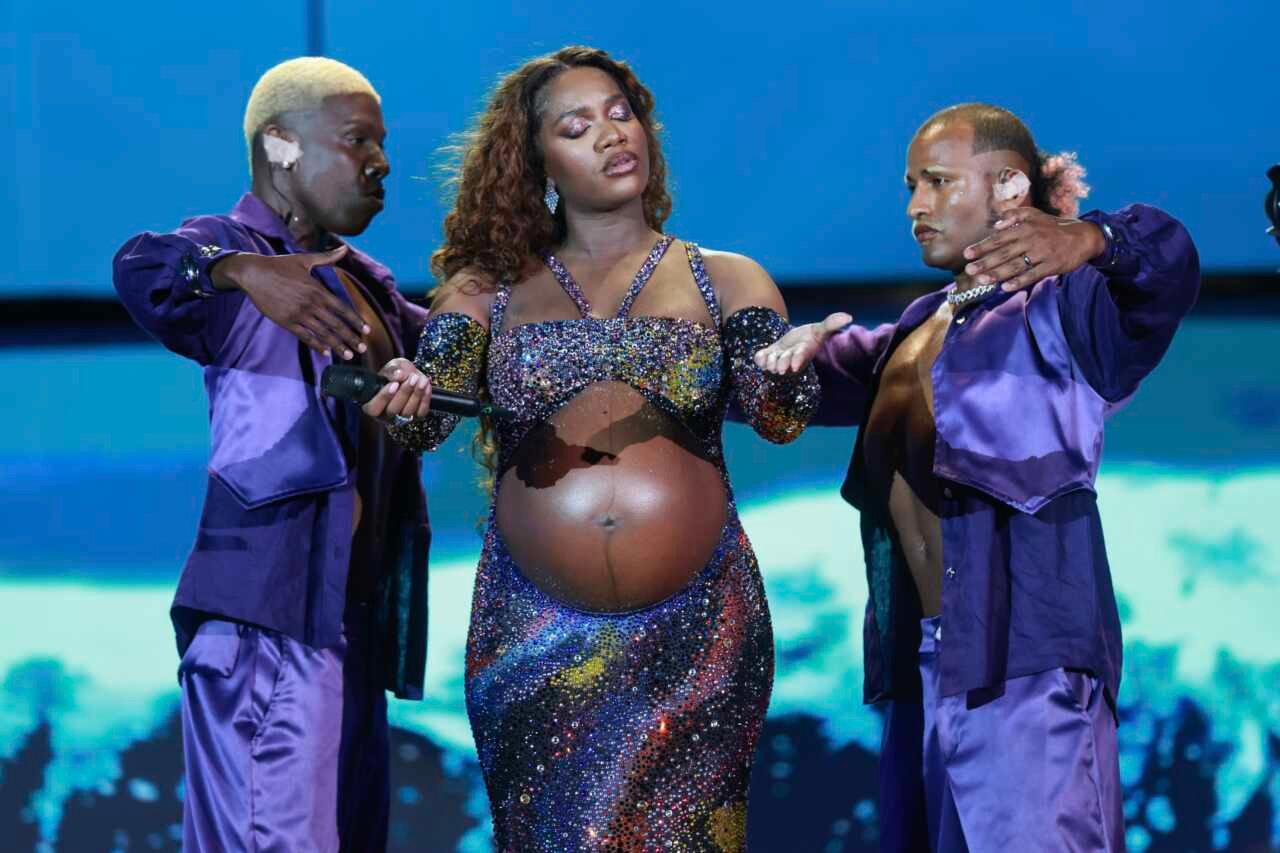 Iza segue os passos de Rihanna e faz show de barrigão no Rock in Rio 25 Foto: Roberto Filho / Brazil News