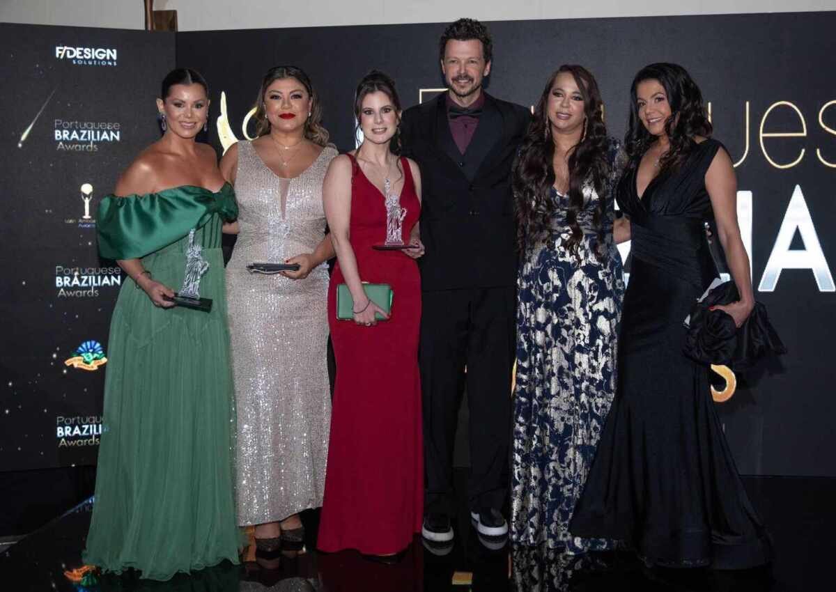 Sucesso Brasileiro: Aline Andrade Cohen recebe reconhecimento em luxuosa Premiação em Nova York 24 Aline Andrade Cohen, Cantora Luka, Evelyn Montesano, Guilherme Berenguer, Marcilia Luzbet e Nívea Stelmann - Crédito da Foto: Daniele Silva / Divulgação