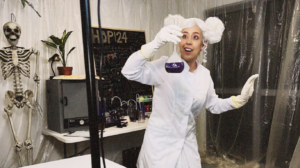 Camila Pudim cria seu próprio Frankenstein com megaprodução e anuncia mês do Halloween!