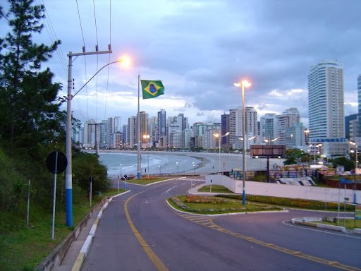 Refúgio de celebridades e investidores imobiliários: Saiba mais sobre Balneário Camboriú