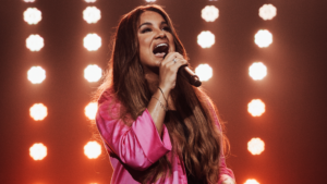 Em novo single, Sarah Beatriz compartilha a fé que transformou sua vida