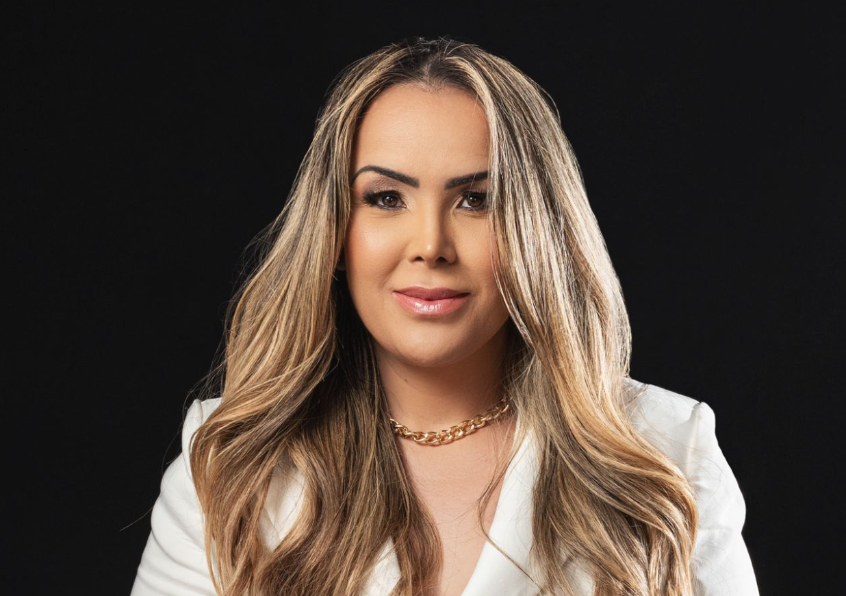 Luciana Lima: Como Amor-Próprio e Autoestima Transformam o Processo de Emagrecimento Luciana Lima: Como Amor-Próprio e Autoestima Transformam o Processo de Emagrecimento