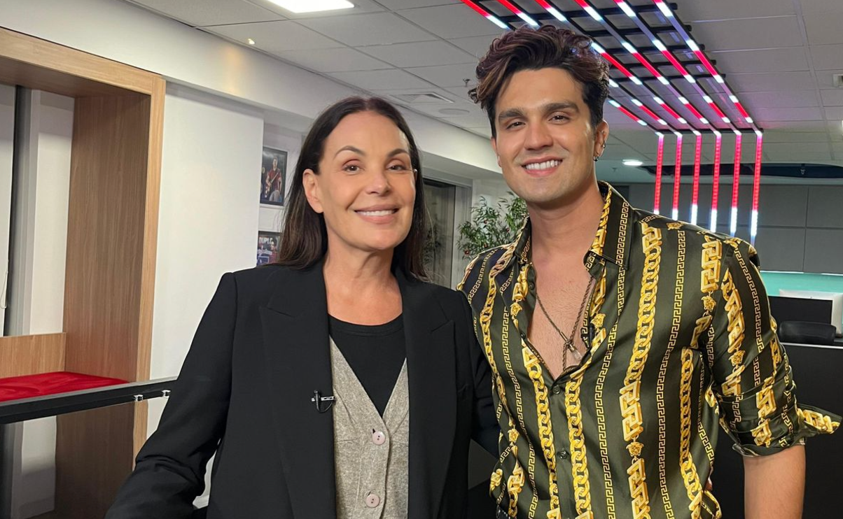 Luan Santana recebe Carolina Ferraz no seu escritório em Alphaville Luan Santana recebe Carolina Ferraz no seu escritório em Alphaville