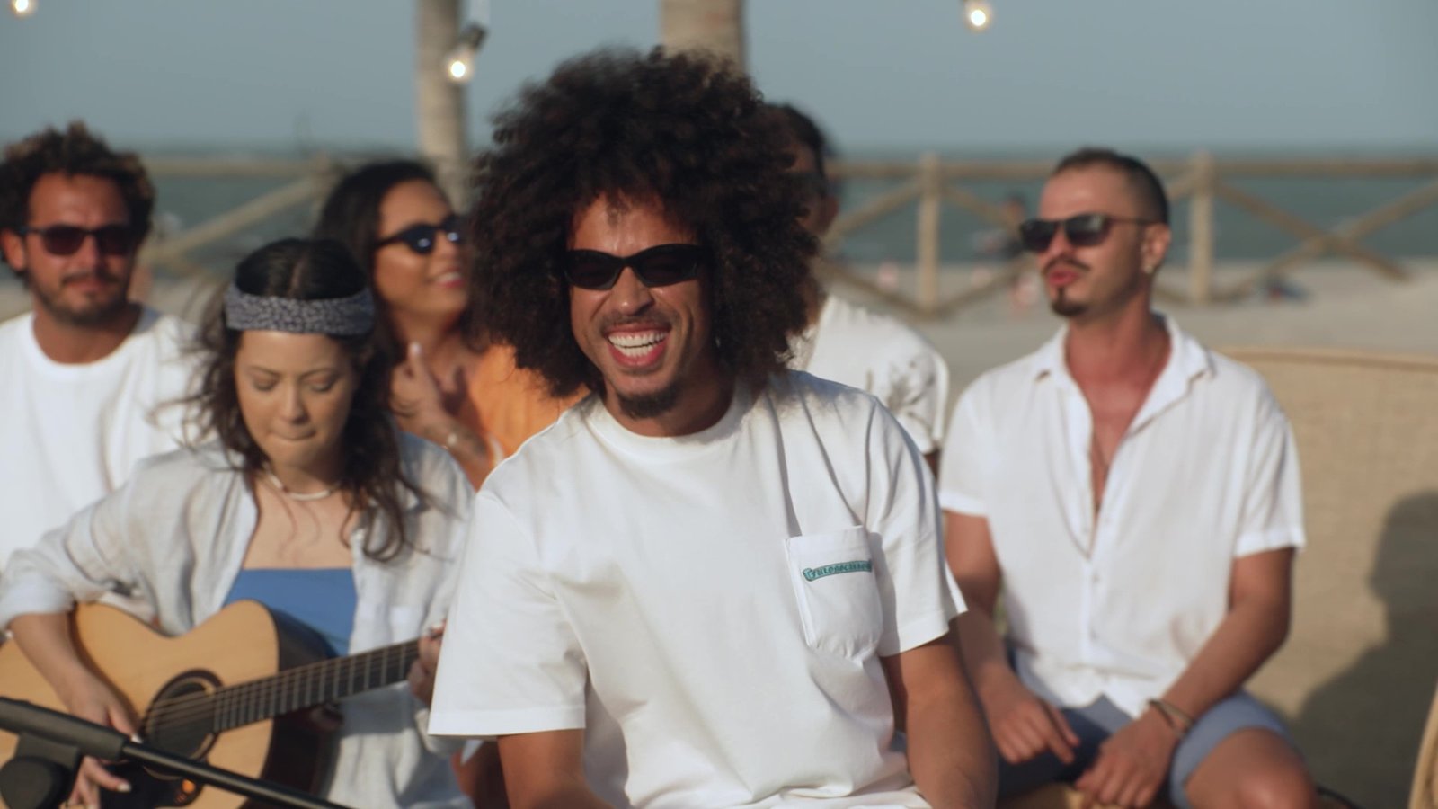 Primeiras imagens e setlist do programa CORONA LUAU MTV são divulgadas 9 Corona Luau MTV Divulgacao 1