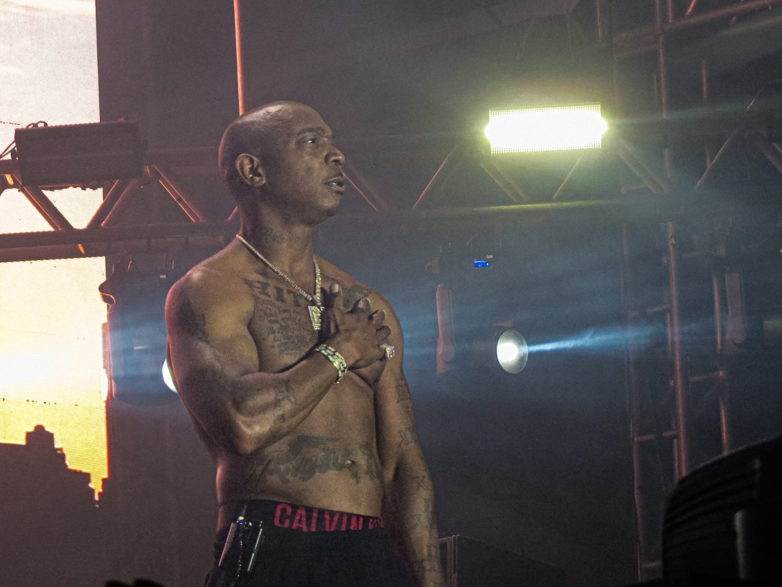 Ja Rule é confirmado como atração do Nosso Camarote na Sapucaí Mainstreet Festival se torna o epicentro do rap com Ja Rule, Orochi e grandes nomes
