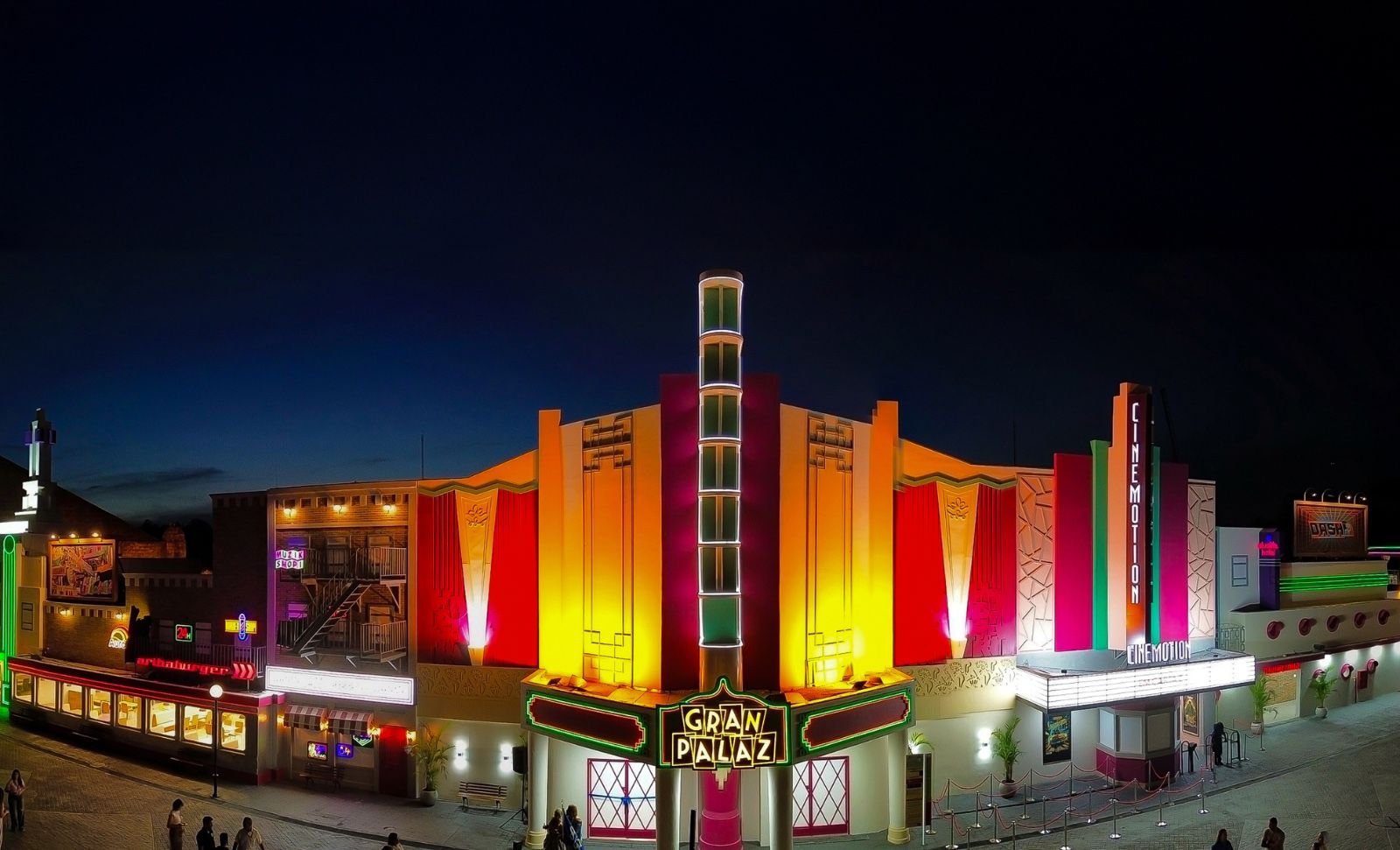 Hopi Hari celebra 25 Anos com abertura noturna inédita e inauguração do Gran Palaz 26 bdcec77e