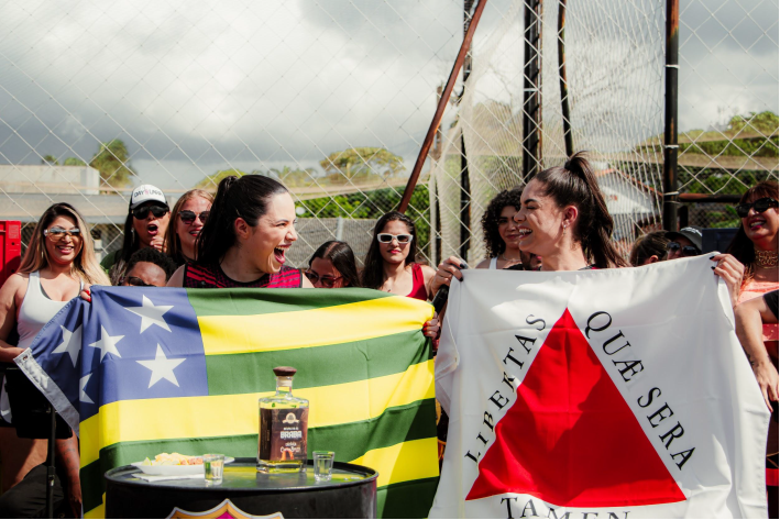 Day e Lara lançam ‘Resenha das Braba’, EP que celebra a força feminina Day e Lara lançam ‘Resenha das Braba’, EP que celebra a força feminina