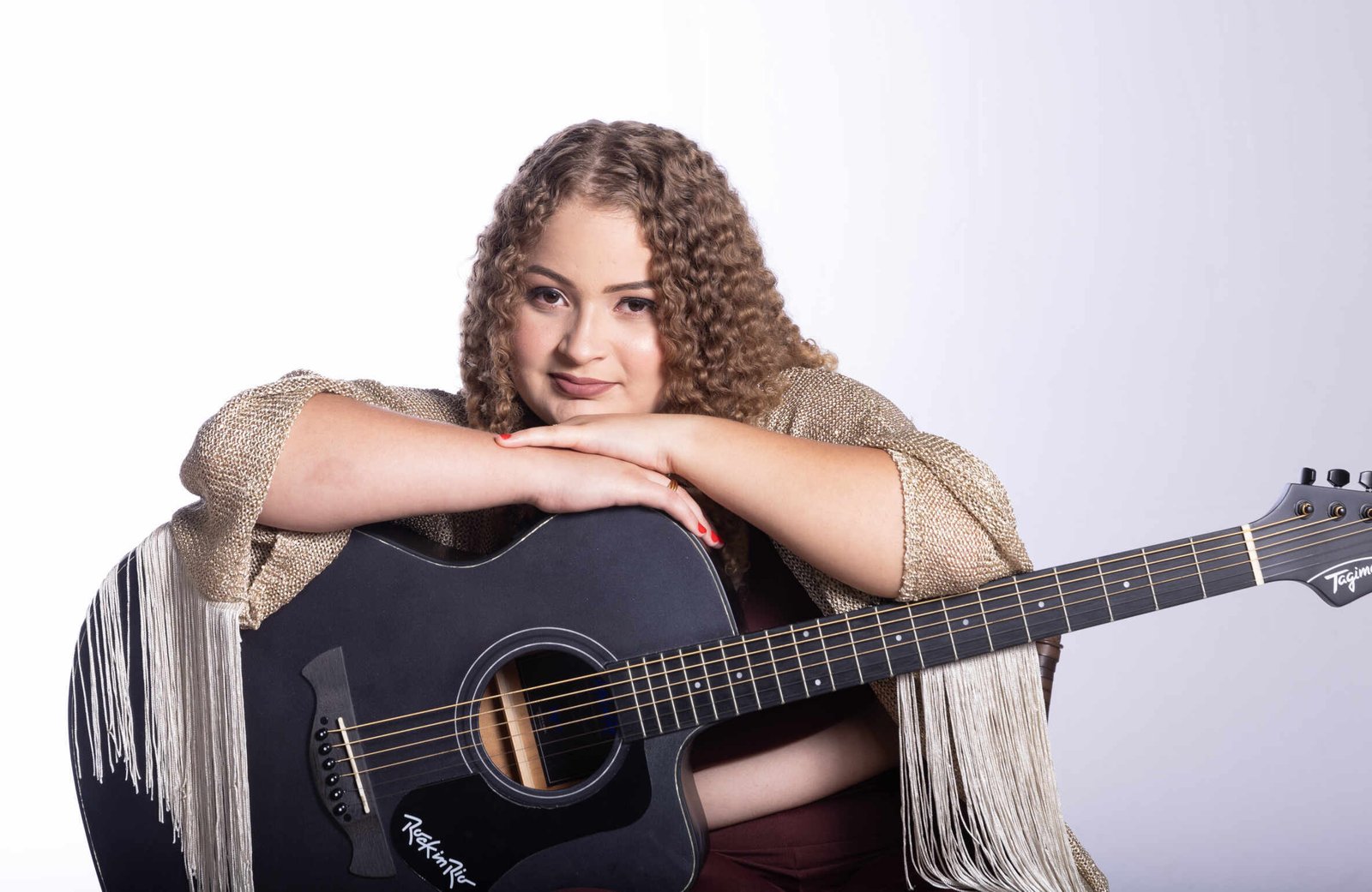 Cantora Vitória Peixoto lança o single “Traz uma cerveja urgente” 17 Vitória Peixoto - Crédito da Foto: Divulgação