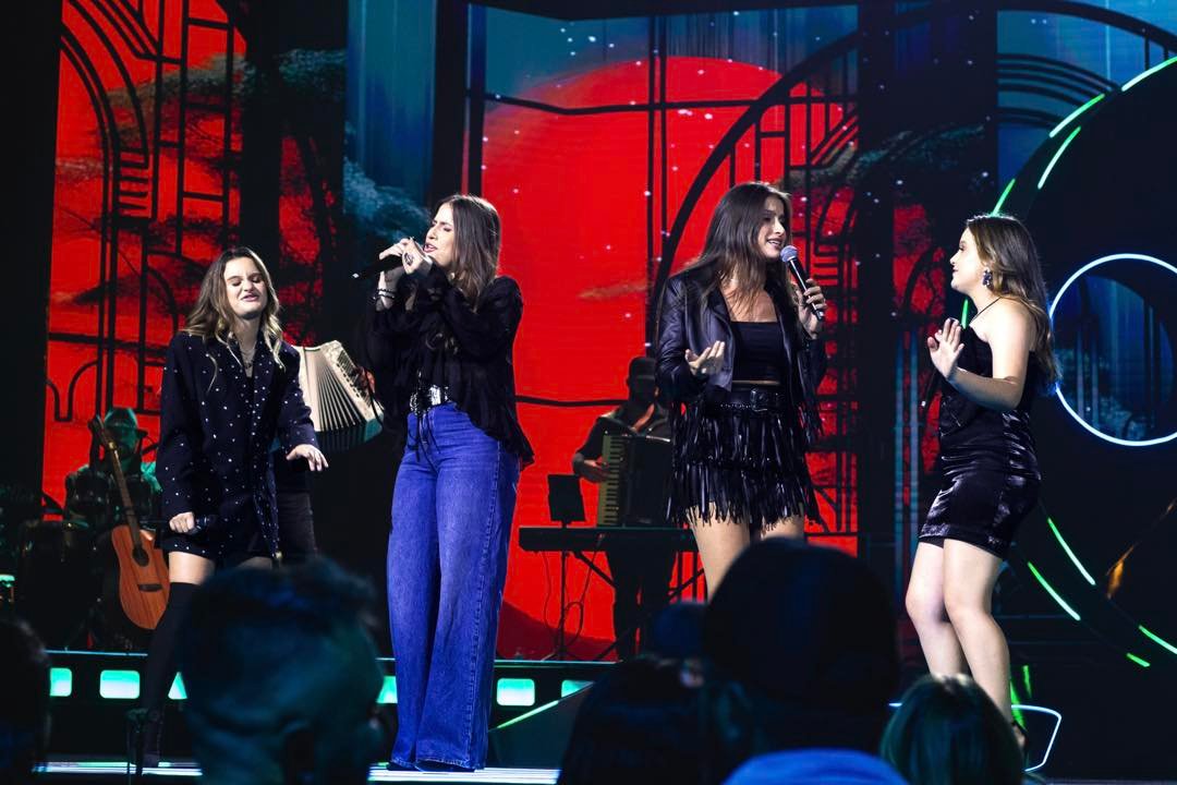 Com Felipe Araújo, Traia Véia, Júlia e Rafaela, Thalita e Eliza gravam DVD em São Paulo 12 IMG 9200