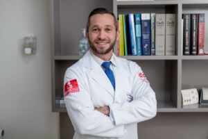 Dr. Maurício Armede: o médico que está revolucionando a ortopedia pediátrica no Brasil