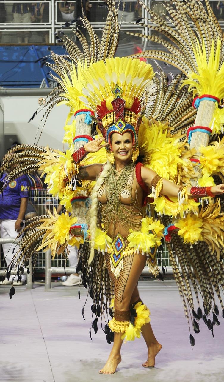 Empresária e Influencer Isis Camargo no Carnaval – Desfile e Empoderamento no Acadêmicos do Tucuruvi 25 Isis Camargo - Crédito da Foto: Fábio Serrano, Renato Cipriano e Zuleika Ferreira / Divulgação