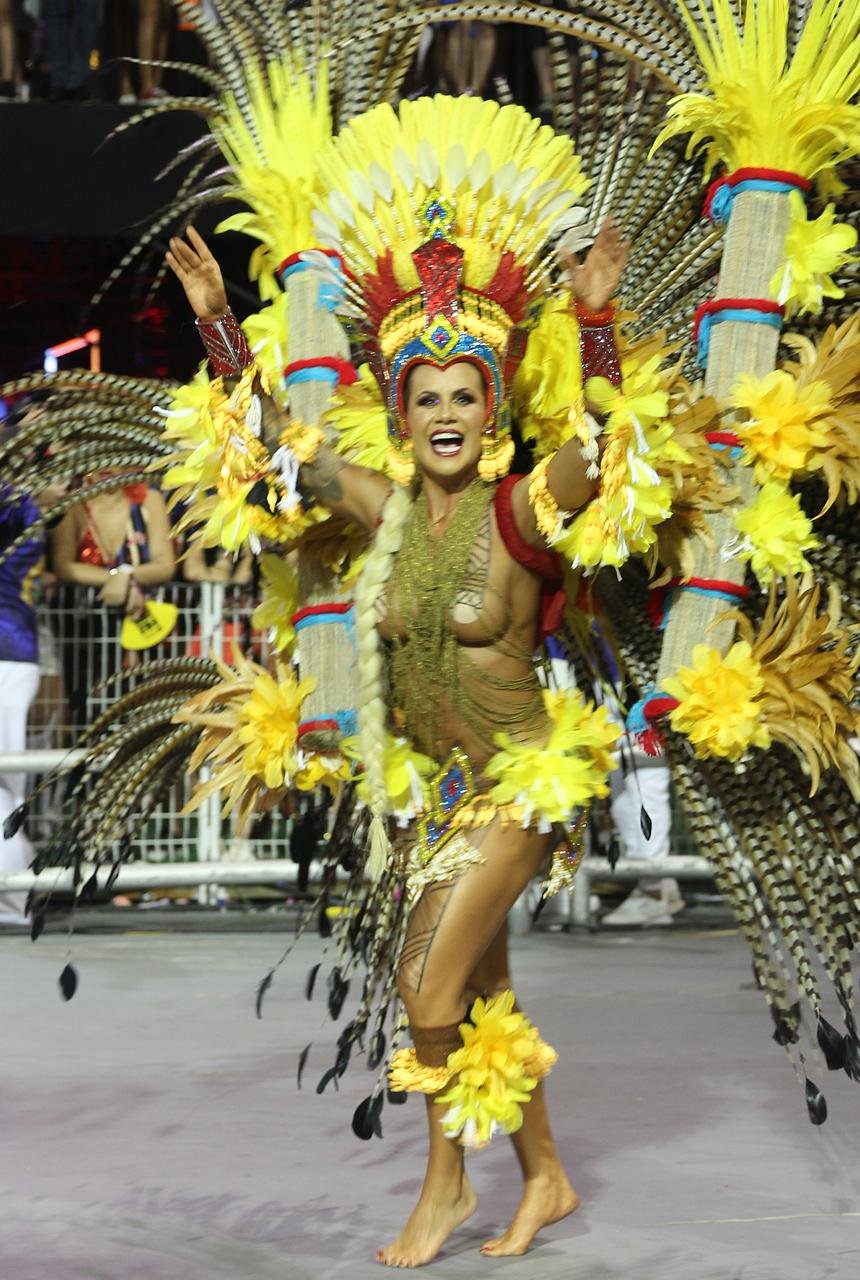Empresária e Influencer Isis Camargo no Carnaval – Desfile e Empoderamento no Acadêmicos do Tucuruvi 26 Isis Camargo - Crédito da Foto: Fábio Serrano, Renato Cipriano e Zuleika Ferreira / Divulgação