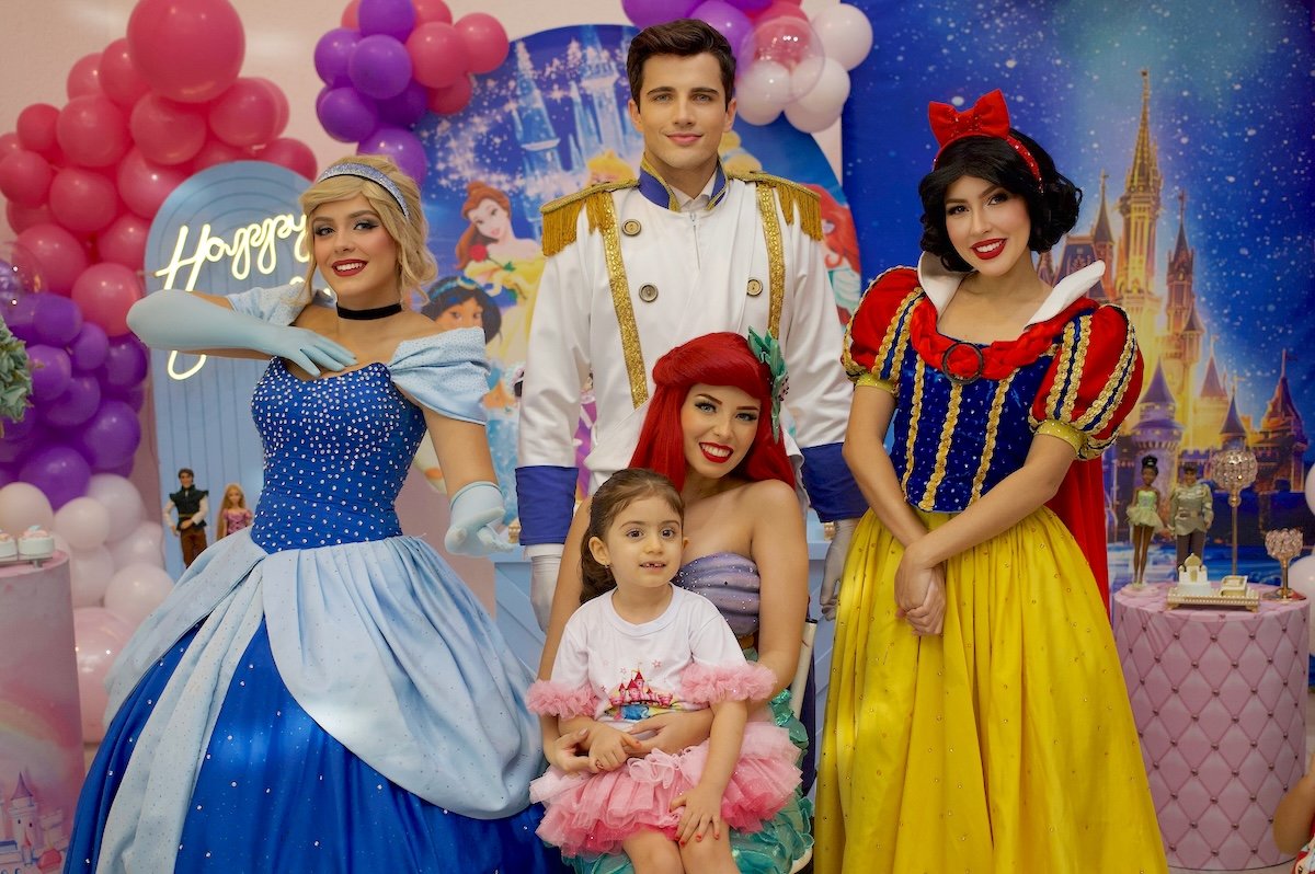 Bianca a pequena afilhada do apresentador Fernando Fernandes, comemora 4 anos em grande estilo Bianca a pequena afilhada do apresentador Fernando Fernandes, comemora 4 anos em grande estilo