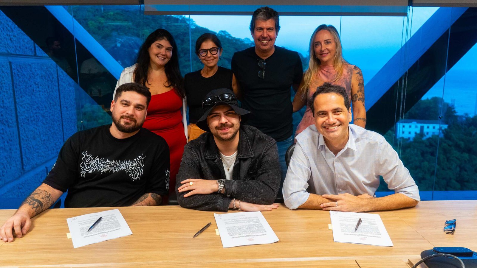 DJ Topo assina contrato com a Sony Music Brasil DJ Topo assina contrato com a Sony Music Brasil