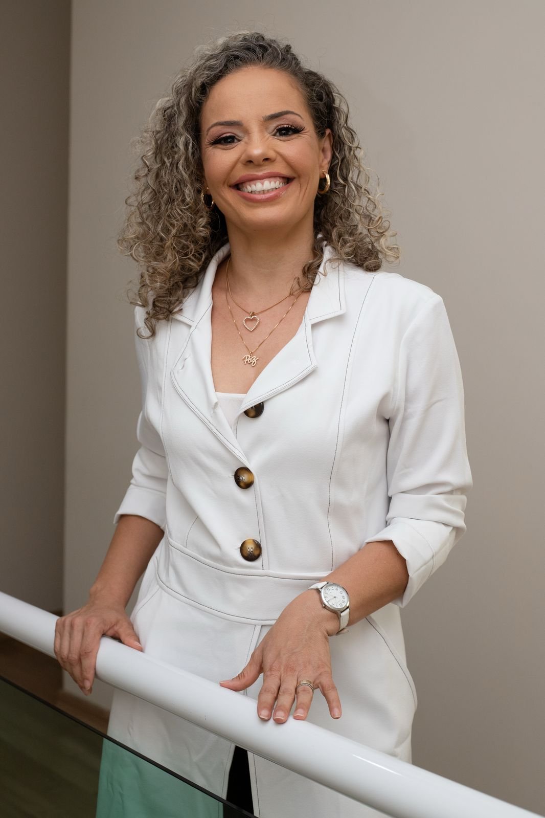 Léia Oliveira: De vendedora de balas a empresária de estética de sucesso 28 PHOTO 2025 04 18 20 24 47