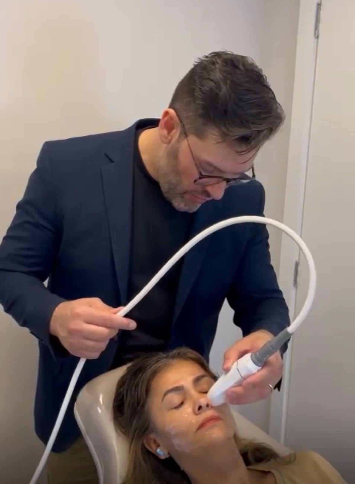Afinal, Suzana Alves é natural mesmo? Atriz nega procedimentos estéticos, mas fontes revelam o contrário 26 WhatsApp Image 2025 04 08 at 13.20.18
