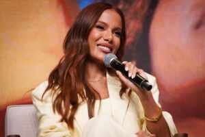 Anitta é anunciada como nova embaixadora do Mercado Pago em evento no Pacaembu